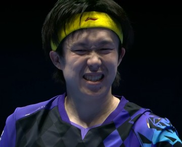 乐鱼app-心理优势连下四五局！王楚钦3-2逆转科顿，国乒半决赛1-0领先法国